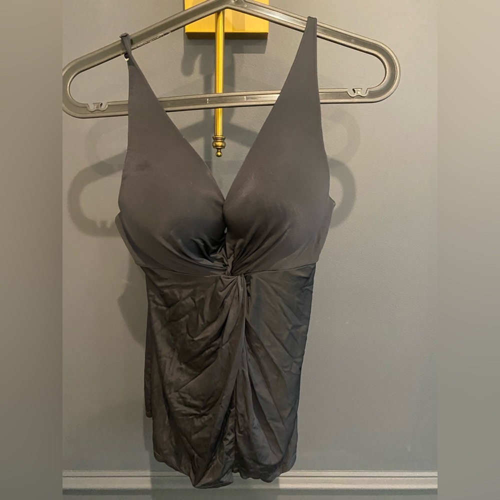 Victoria’s Secret Black Top Built In Bra 34C